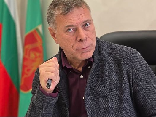 кметът Николай Рашков